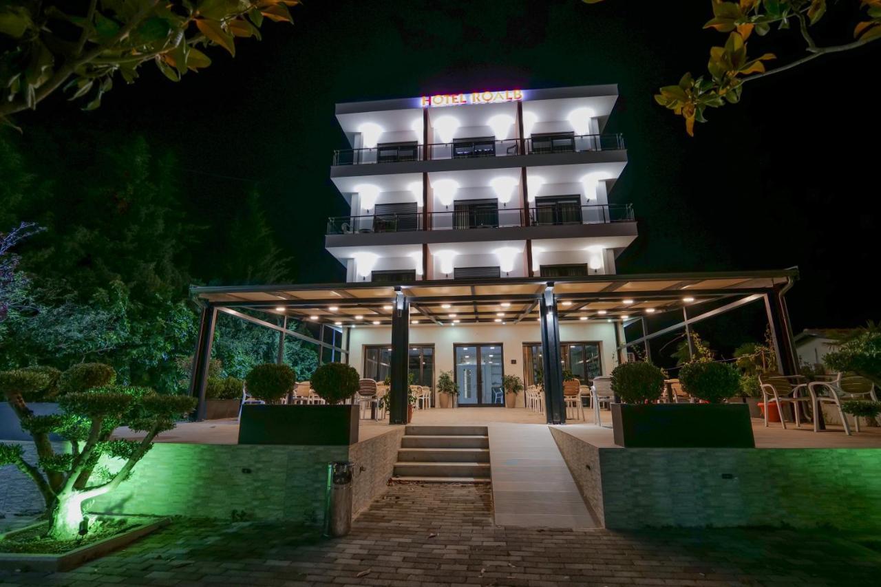 Hotel Roalb Radhimë المظهر الخارجي الصورة