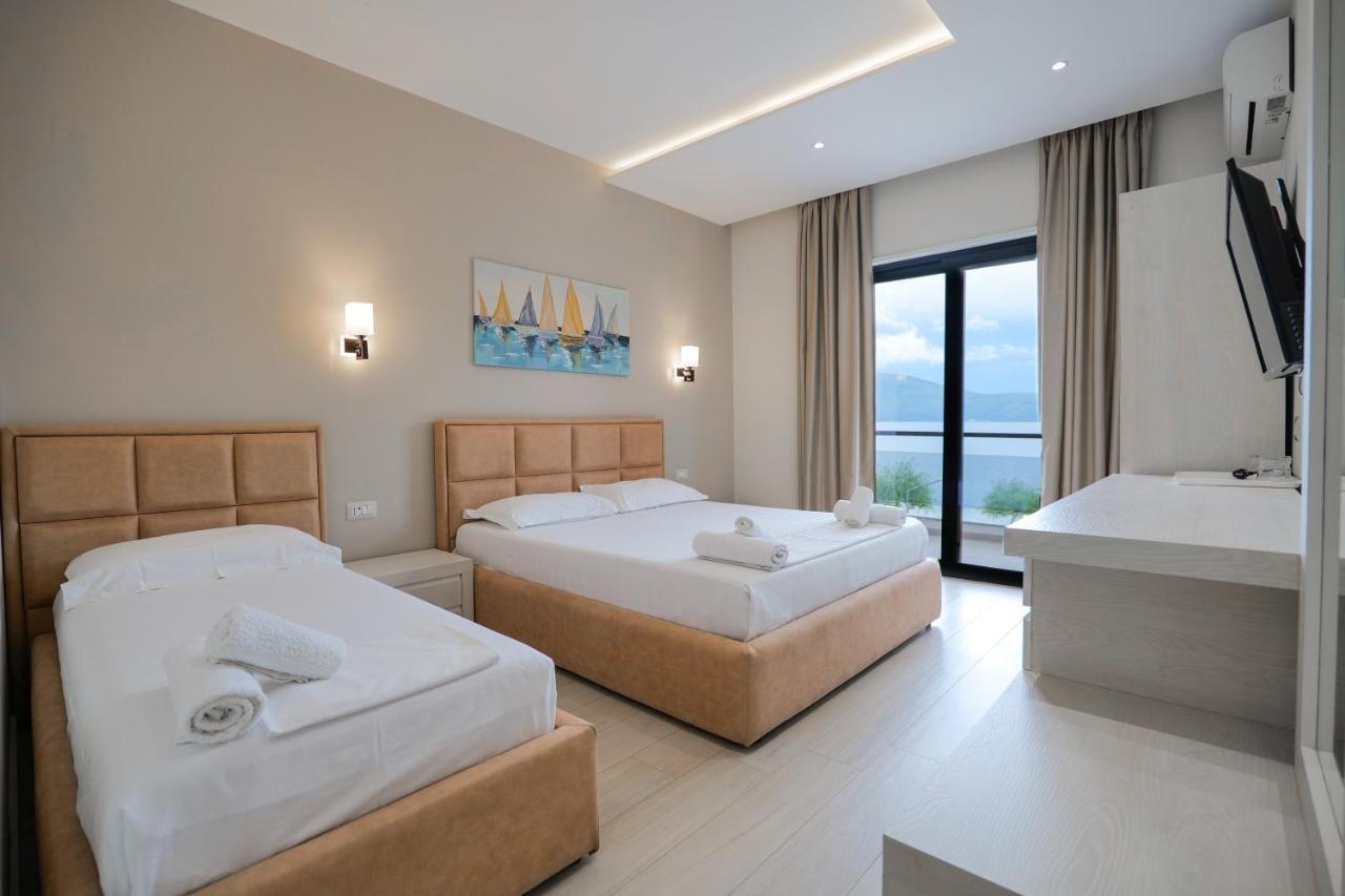 Hotel Roalb Radhimë المظهر الخارجي الصورة