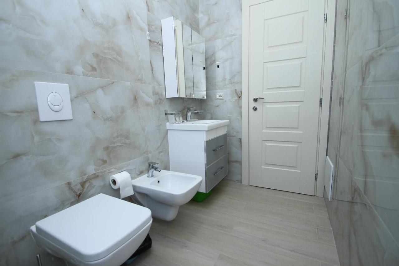 Hotel Roalb Radhimë المظهر الخارجي الصورة